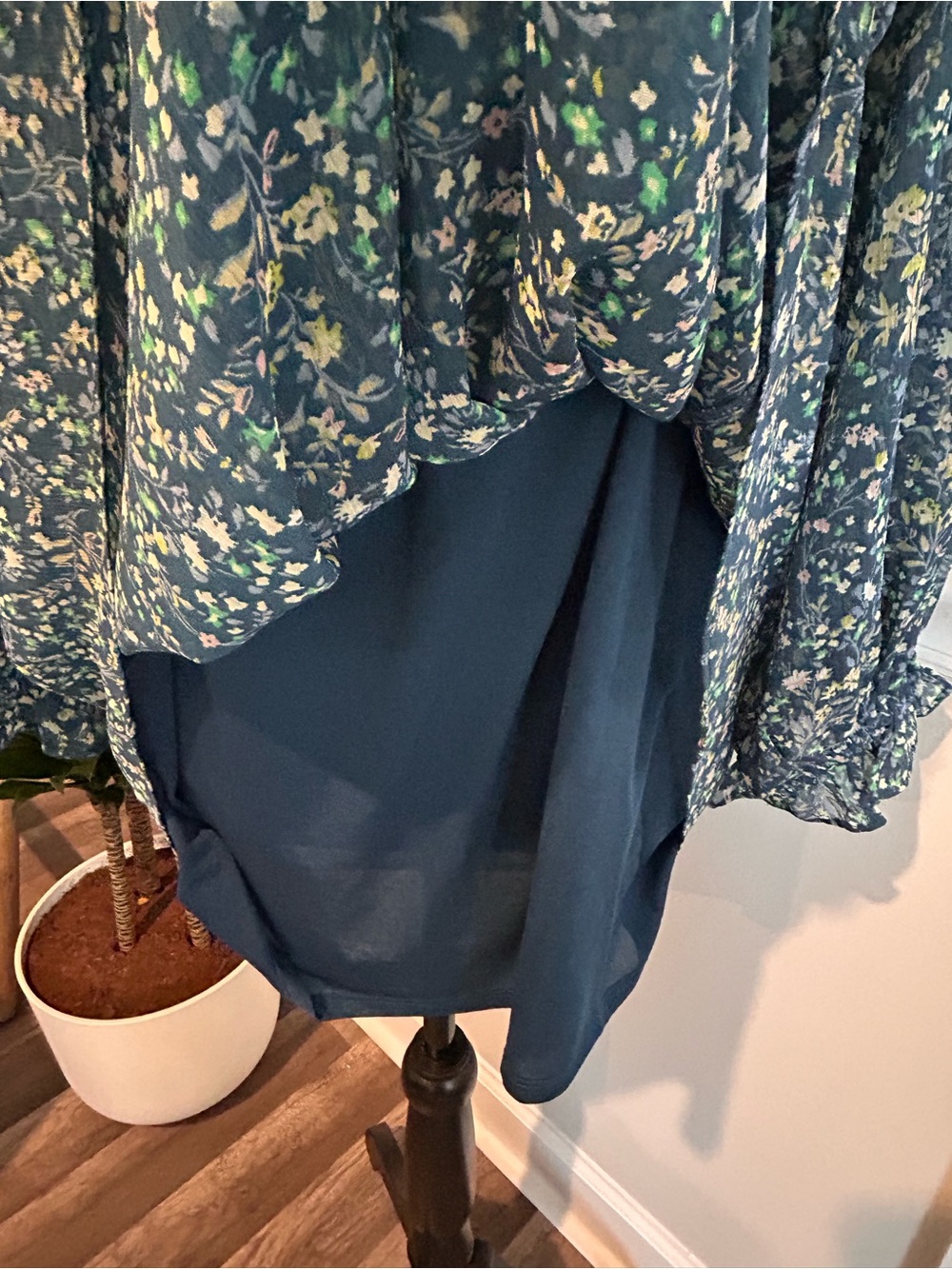 LC Lauren Conrad Blue Floral Blouse Size 1X - Picture 7 of 10